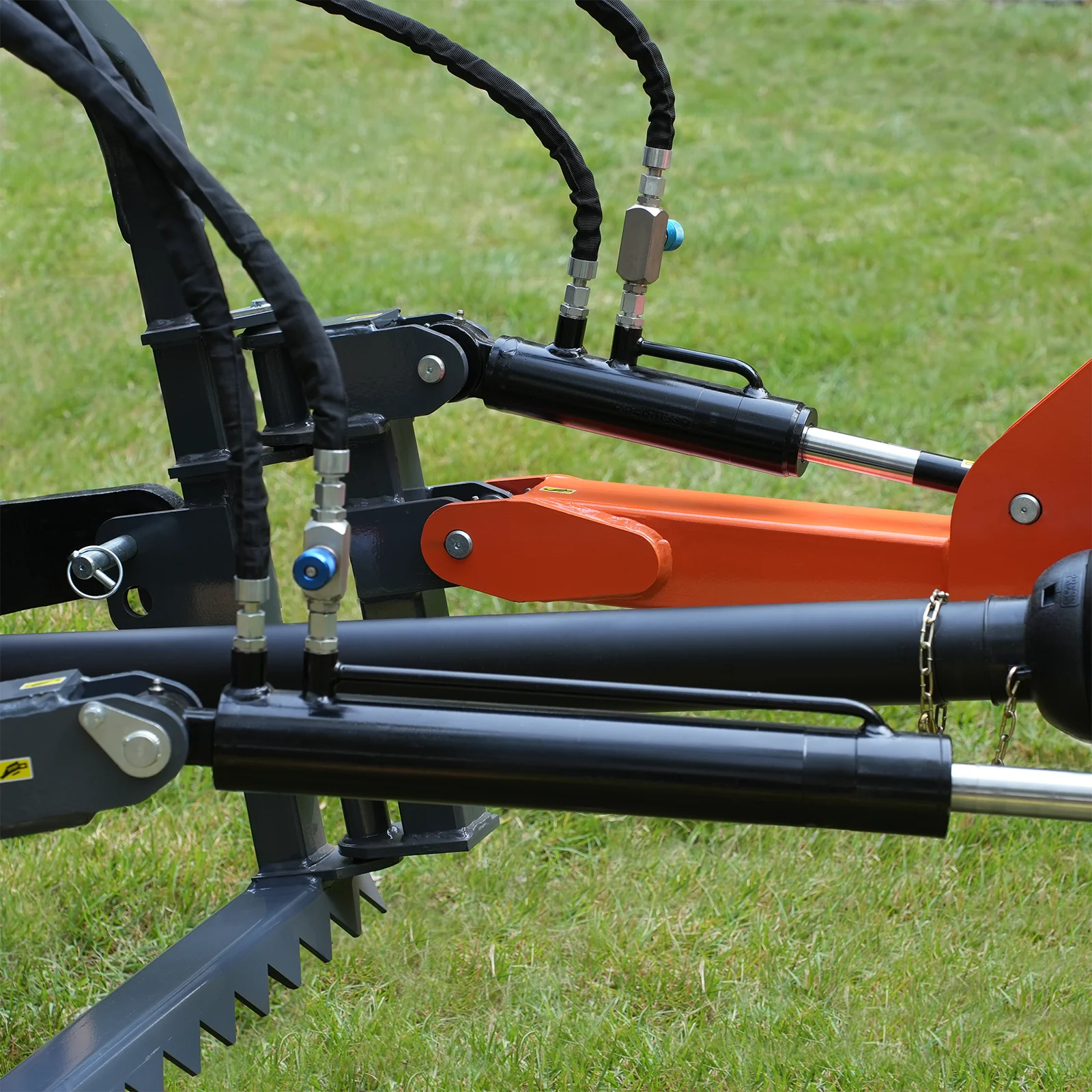 24'' Cutting Wheel Hydraulic Cylinders Stump Grinder, (PTO Shaft Included with Slip Clutch) , 35-60hp, TSG61 - Image 4