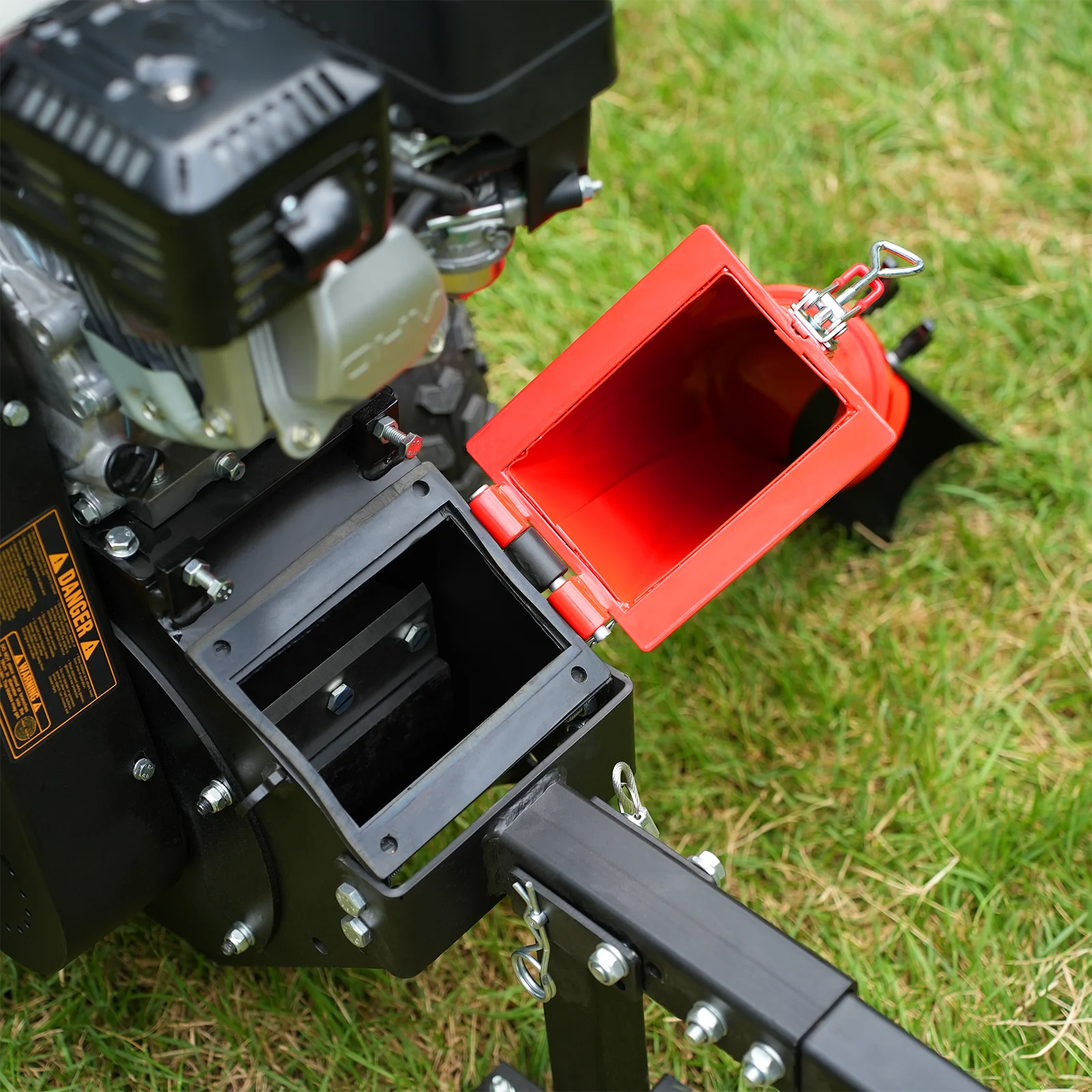 HONDA GX200 Gasoline Engine Powered 4 inch Wood Chipper,  GS650 - Image 4