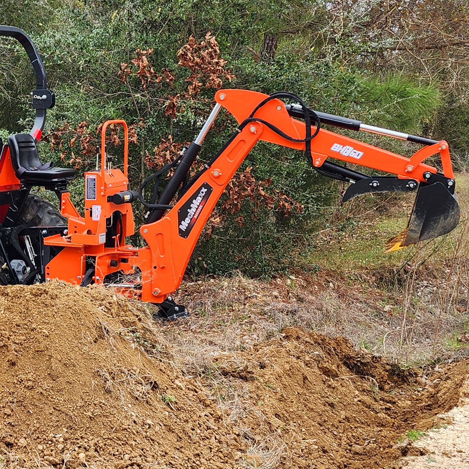 8' Tractor Backhoe Attachment with Hydraulic Thumb,  15" Bucket,  ISO/SAE Switchable Controls,  Self-Contained Hydraulic System,  3 Point Hitch Cat.1 & 2,  20-100 HP,  BH760H - Image 3
