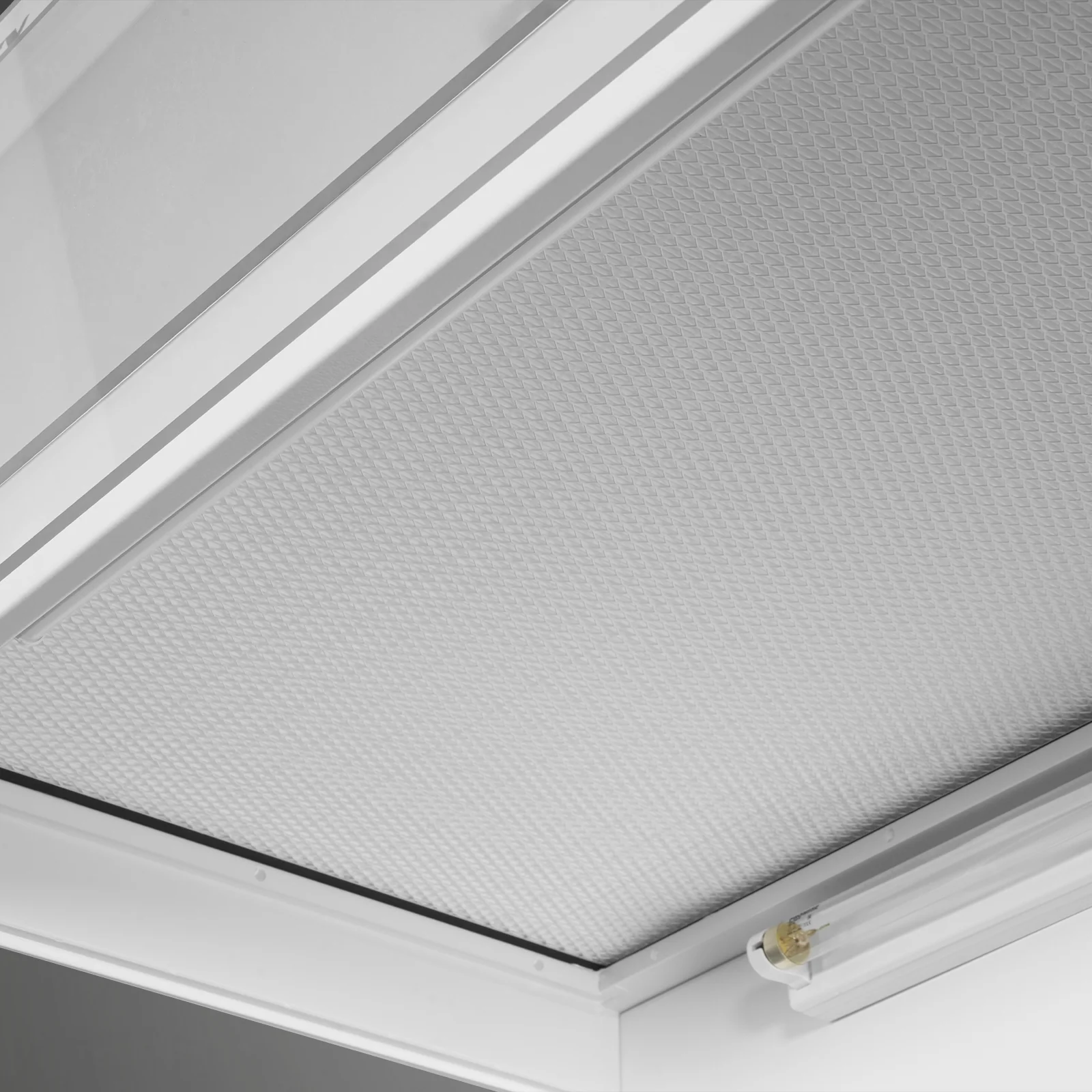 53.5″ Wide CB-V2 Vertical Laminar Flow Clean Bench with HEPA Filtration & UV Sterilization | ISO Class 5 - Image 11