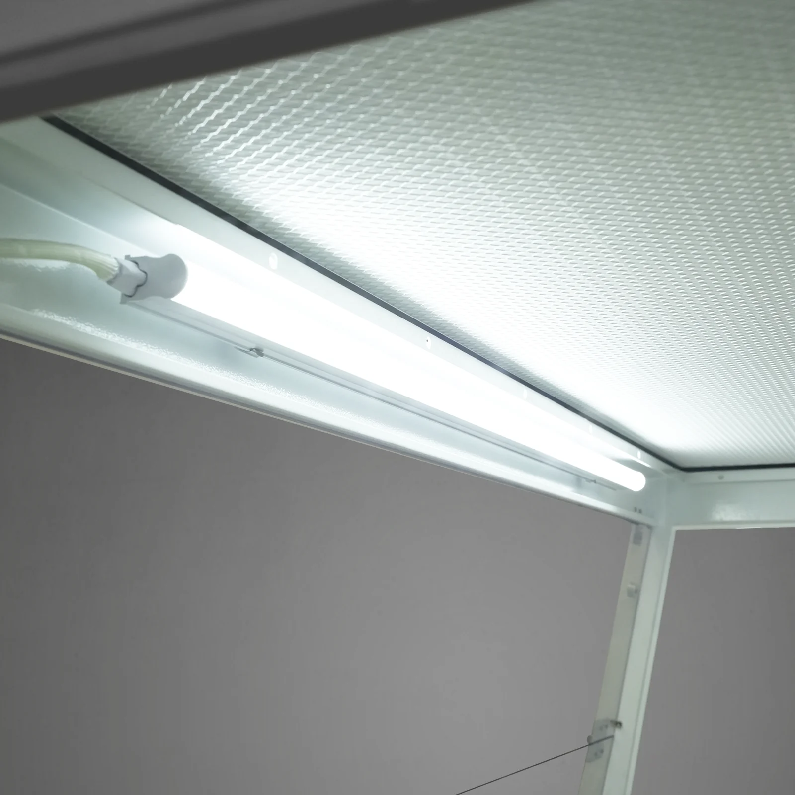 33.9″ Wide CB-V1 Vertical Laminar Flow Clean Bench with HEPA Filtration & UV Sterilization | ISO Class 5 - Image 12