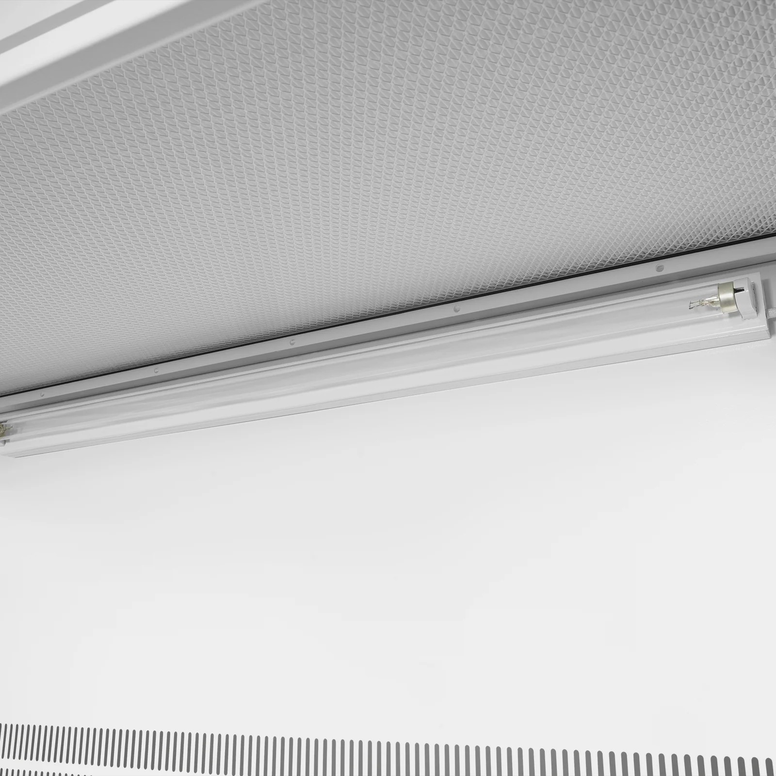 33.9″ Wide CB-V1 Vertical Laminar Flow Clean Bench with HEPA Filtration & UV Sterilization | ISO Class 5 - Image 7
