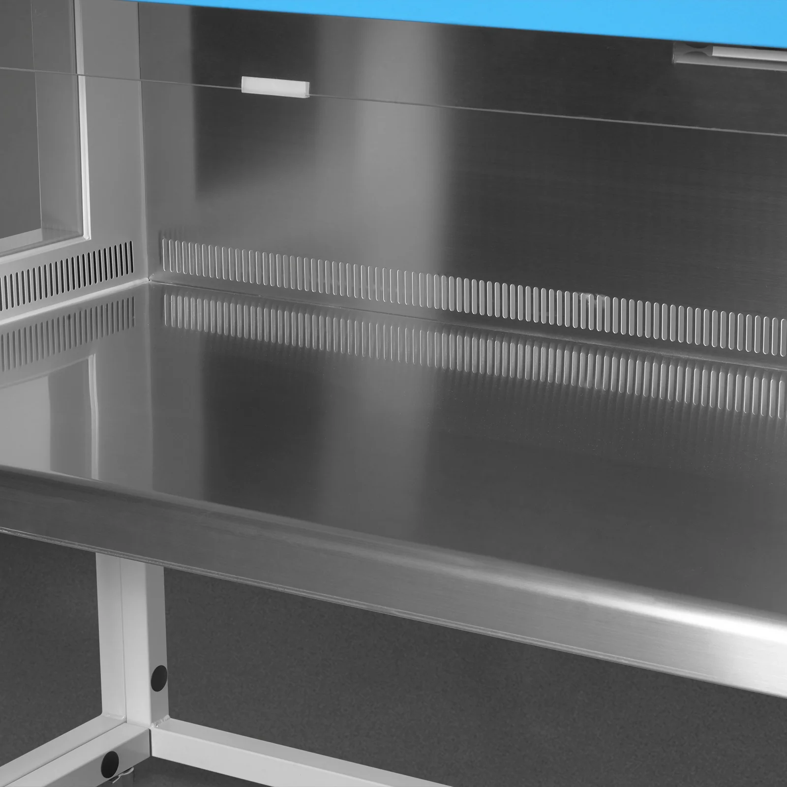 57.5″ Wide CB-V2Pro Vertical Laminar Flow Clean Bench with HEPA Filtration & UV Sterilization | ISO Class 5 - Image 7